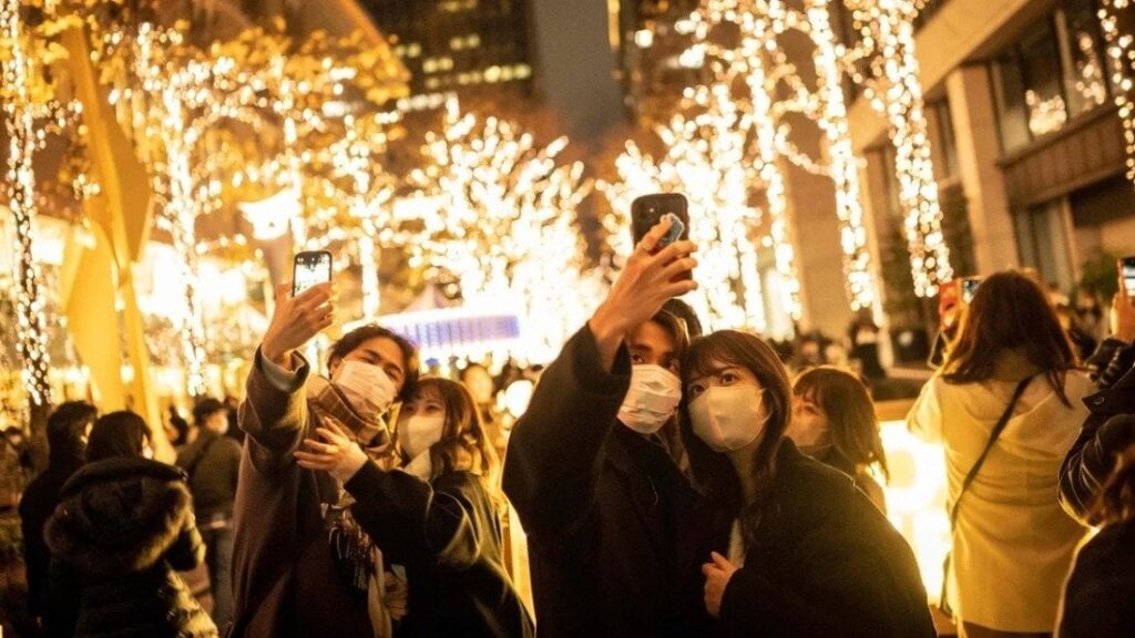 日本のカップルがクリスマスを第２のバレンタインデーと捉える理由(1/2)