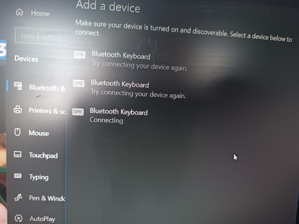 Windows 10 PC に設定された Bluetooth マウスとキーボードの接続の問題