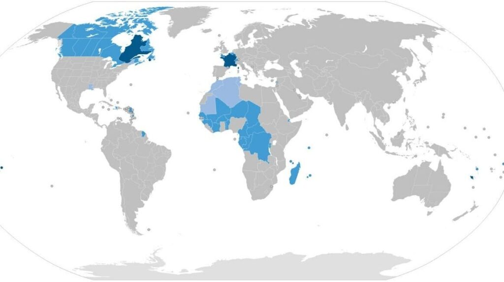 フランス語圏の人口は 2024 年半ばまでに 5 億 8,300 万人に達する
