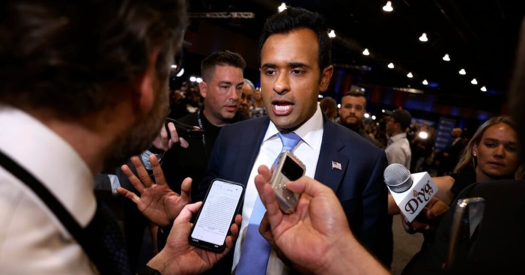 MAGA南北戦争は完全な人種差別主義者になるのに時間はかからない