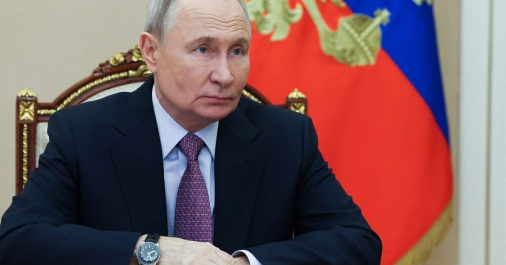 プーチン大統領、スロバキア首相を衝撃のモスクワ訪問で迎える