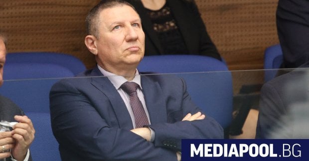 サラフォフ氏、議員８人の免責を要請