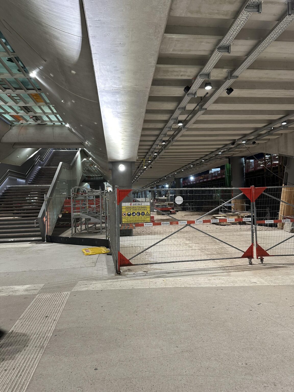 ゲント セント ピーターズ駅
