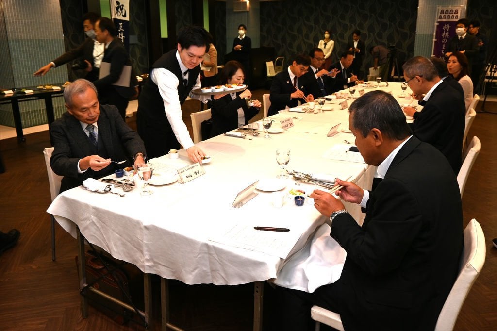 王将の勝負めし、って、餃子じゃないのか