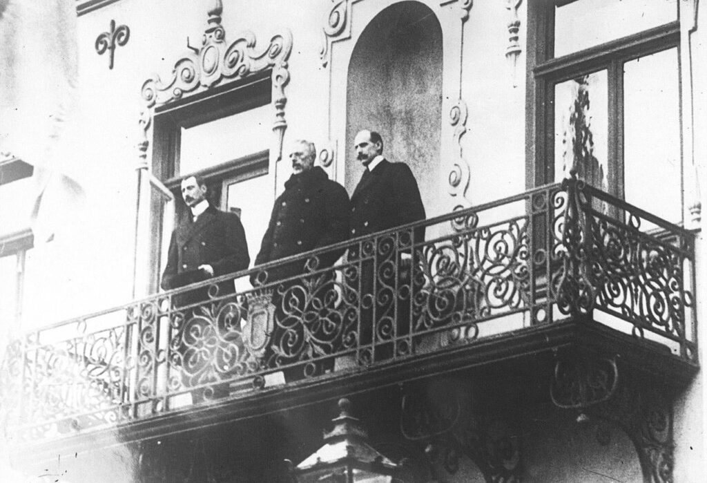 1914年の三王会議は、1914年12月18日から19日にかけて開催された会議である。その後、北欧の3王、デンマークのクリスチャン10世、ノルウェーのホーコン7世、スウェーデンのグスタフ5世が外務大臣とともにマルメの郡邸宅に集まり、会議後の議論を行った。第一次世界大戦の勃発。