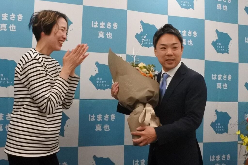 国立市長選、無所属新人の浜崎真也氏が初当選 SNS駆使し政策発信 現職の永見理夫氏を破る：東京新聞デジタル