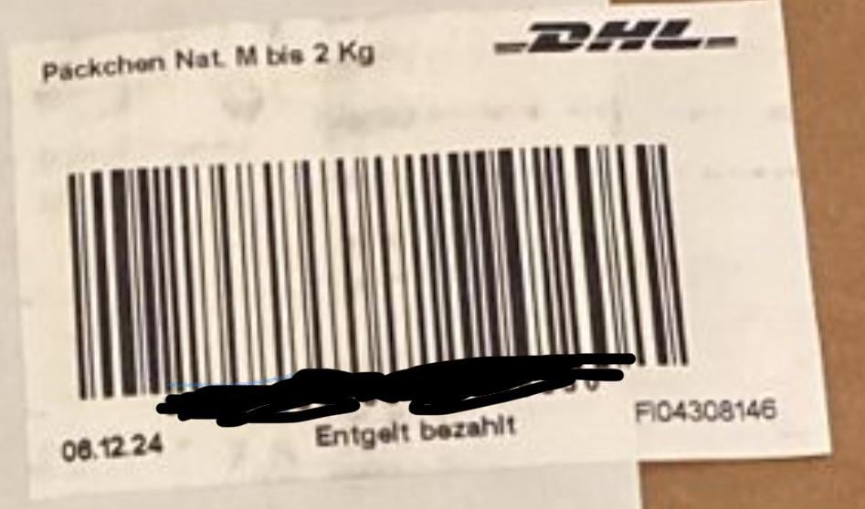 DHLから名前のない小包を受け取りました。何をするか？