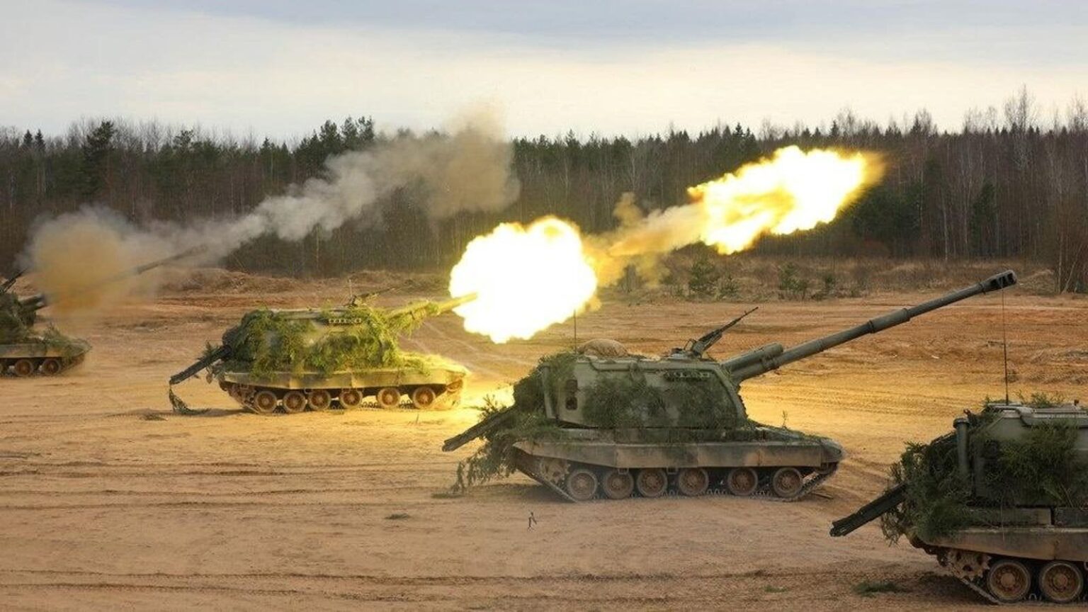ロシアの大砲の砲身が不足している。フォーブス。