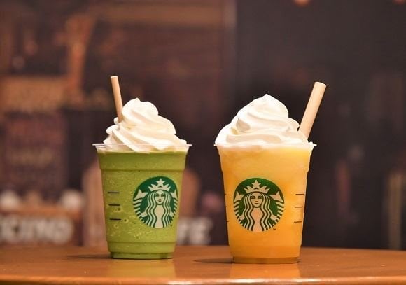 CEOがジェット機通勤で大量の二酸化炭素をばら撒いてるスタバ、紙ストローからバイオマス素材のプラストローへ　「時間が経過しても変わらない飲用体験」