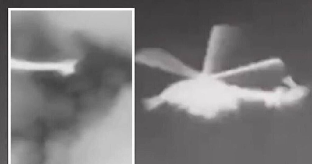 ロシアのヘリコプターが「世界初」に空から発砲し、プーチン大統領の軍隊が窮地に陥る