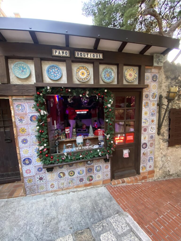 ファンキーな小さな店