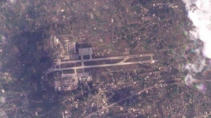 ロシア軍、シリアの主要軍事基地に駐屯：衛星画像では空軍施設や海軍施設から撤退の兆候なし