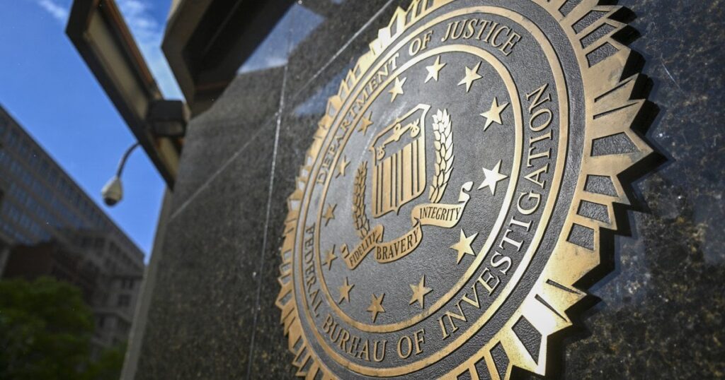 トランプ大統領の司法省が議会職員43人と議員2人の電話とテキストメッセージの記録を秘密裏に入手