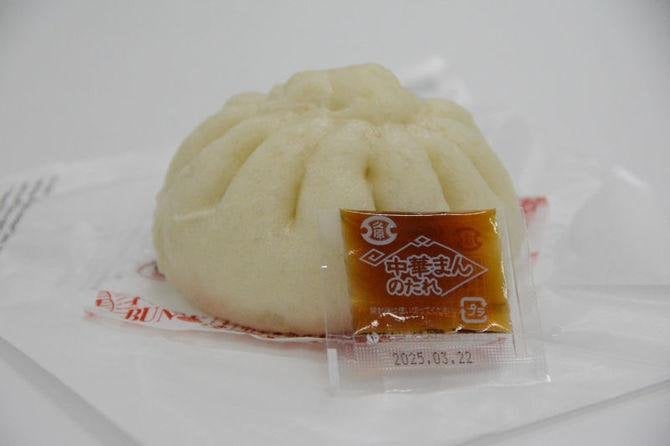 「肉まんには酢じょうゆ」絶対に譲れない九州の食文化の謎に迫る　いまや大手コンビニも「提供推奨」