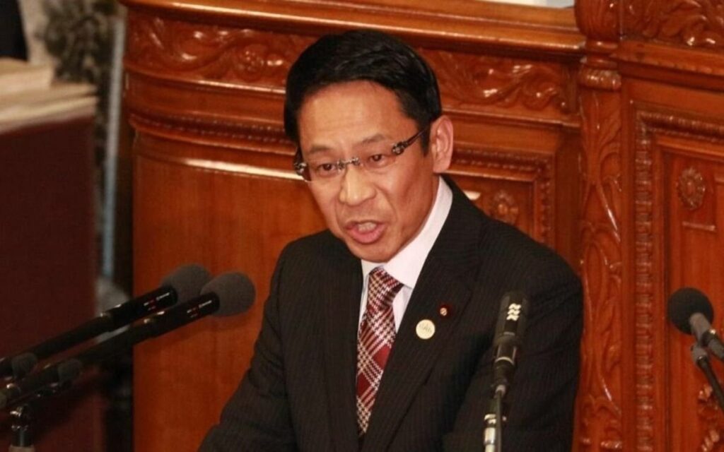 元衆院議員が12歳少女に性的暴行「ソファで上半身裸の状態で抱き合って......」カラオケボックス店長が110番通報した理由
