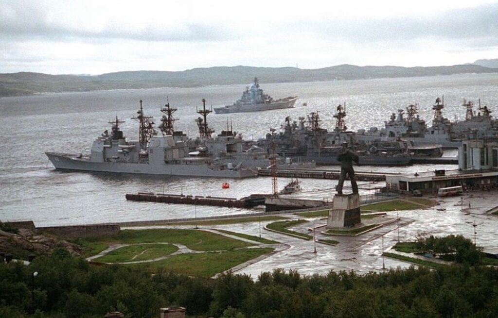 ロシア北方艦隊のセヴェロモルスク海軍基地付近で爆発が報告
