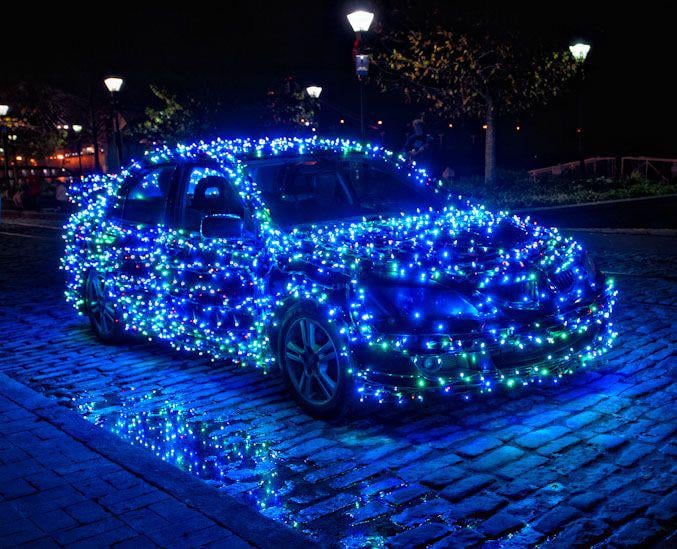 車のライトは？