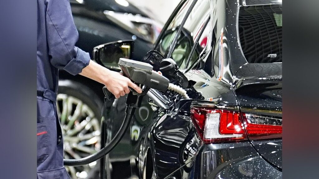 ガソリン価格、１年３か月ぶり１８０円超え…政府の補助金減って全都道府県で上昇 ― さらに値上がりする見通し