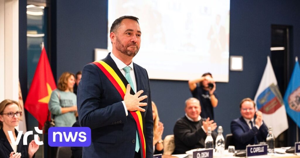 レ・ザンガージェ市の10人の市長が議員としても給料をもらっているため賃金を引き下げる