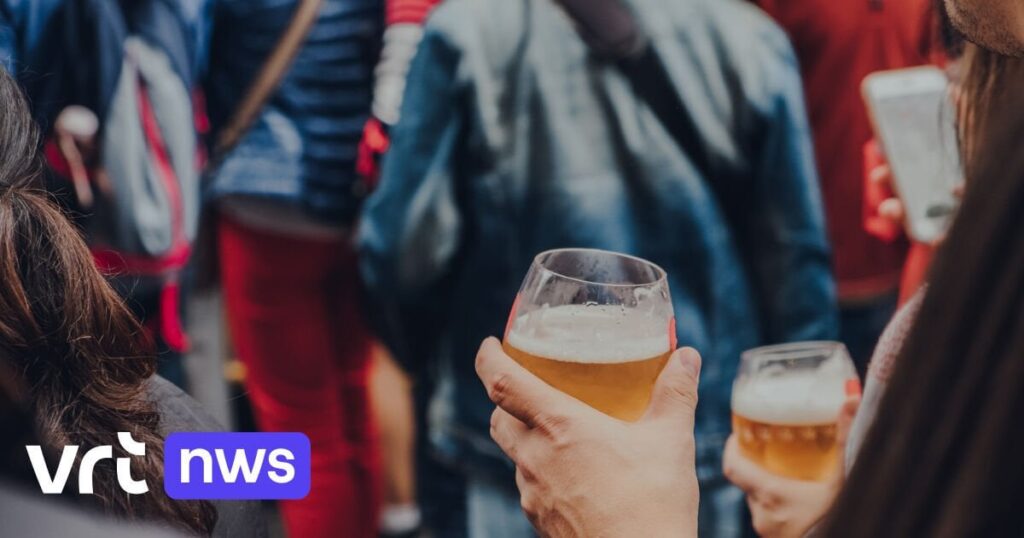 「酔っ払ってハンドルを握ると、私たちはお互いに話す勇気がありません」：VIASは交通中のアルコールに対するフランドルの考え方を指摘