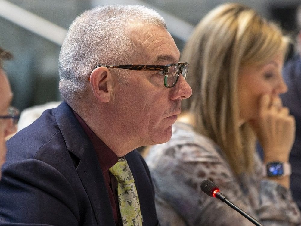 エドモントン警察委員長がポルトガルに移転、遠隔統治へ