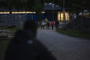 殺しの実行役に１５歳未満 ギャングの「ビジネスモデル」 スウェーデン：時事ドットコム