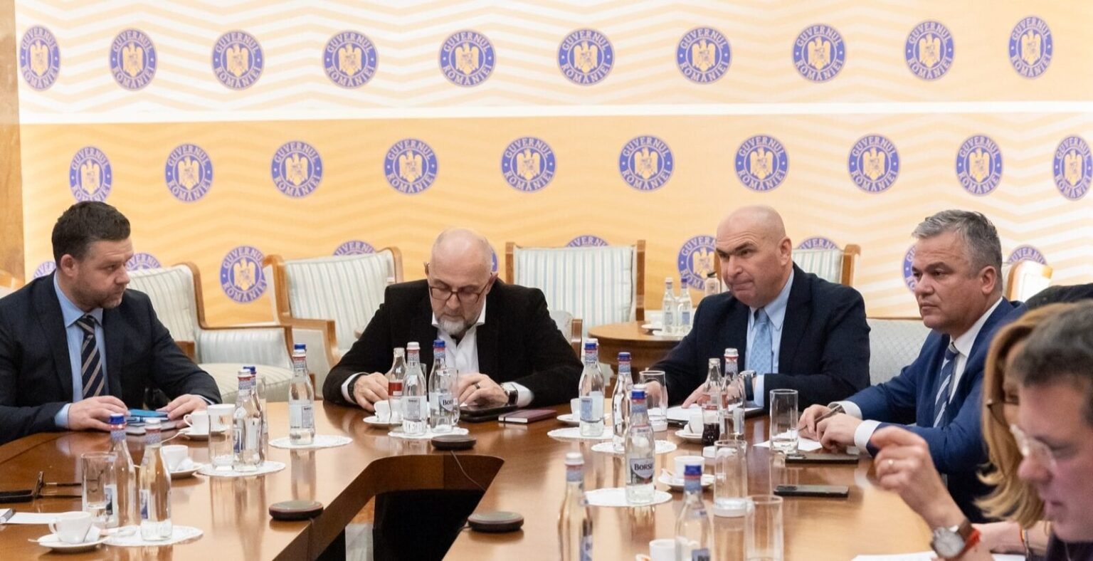 公式 リベラル派はPSDとUDMR/PNLとの連立政権でPSD首相を承認、3月に大統領選挙を望んでいる