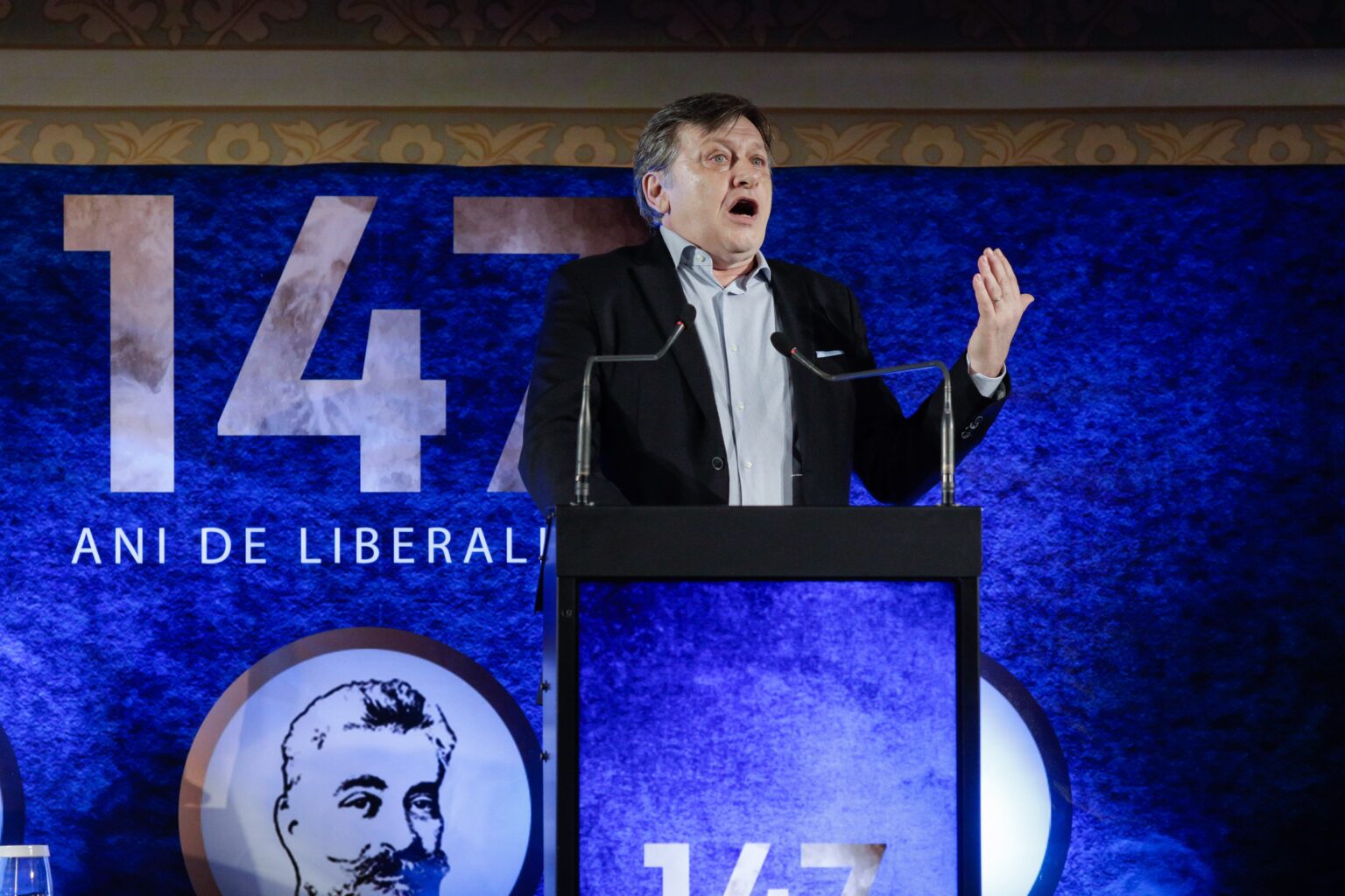 速報ニュース クリン・アントネスク氏、共同大統領候補を発表 / PSD、PNL、UDMRと少数派が政権樹立の合意書に署名。 「それは簡単な任務ではないでしょう」