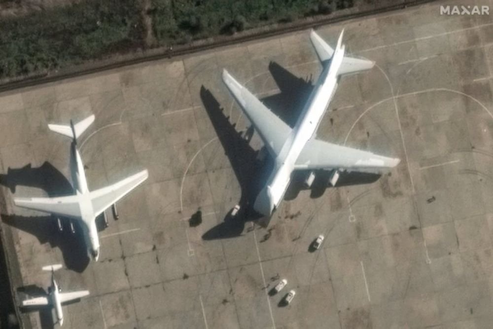マクサーの衛星画像は、ロシアがシリアから軍隊を撤退させ始めたことを示している。彼らはウクライナに移住するのでしょうか？ロシア政府はシリアに軍事基地を維持したいと考えていたが、長年支持してきたアサド政権崩壊後、新たなシリア指導部との合意交渉に失敗した。
