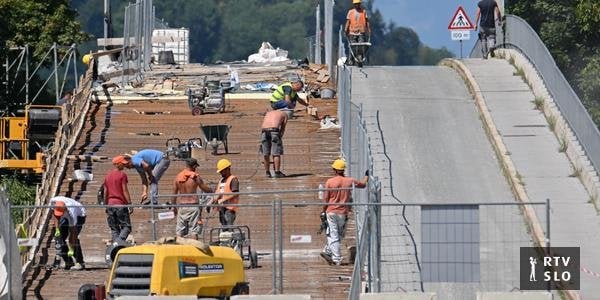 スロベニアにはすでに15万人の外国人労働者がいるが、2019年以降その数はほぼ2倍に増加している