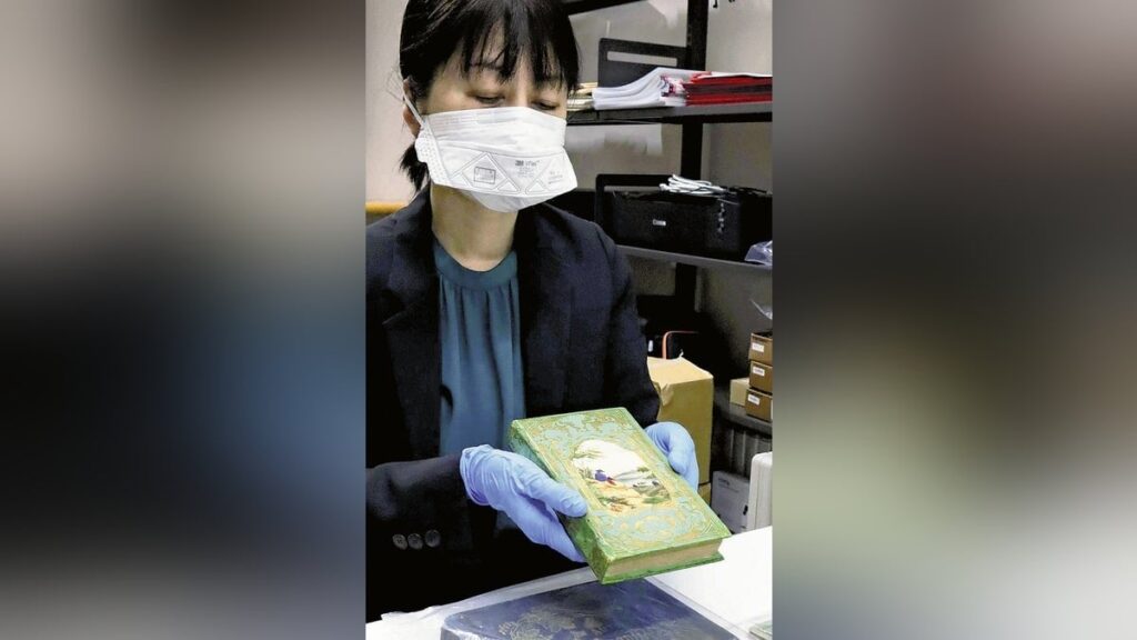 古書表紙の「ヒ素」顔料にご注意、国内でも約２０冊確認…触れたり粒子吸い込んだりすると中毒の恐れ