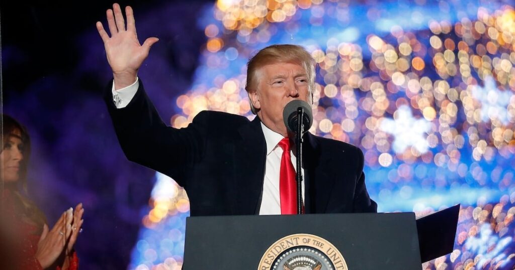 トランプ氏がクリスマスを救ったと主張してMAGAが非難される