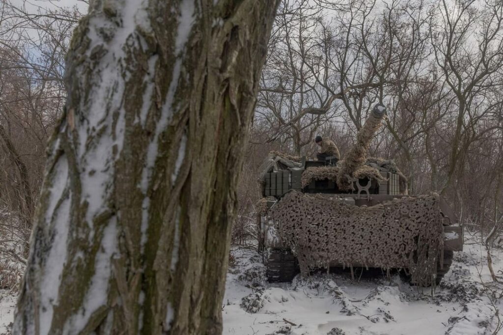 前線のドネツク地域のヒョウ 1A5