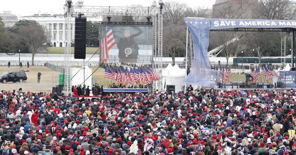 トランプのプロパガンダ勝利 - 1月6日の書き換え：「自分の目やドナルド・トランプの言葉を信じることができる。そして多くのアメリカ人は彼を信じることを選んでいる」