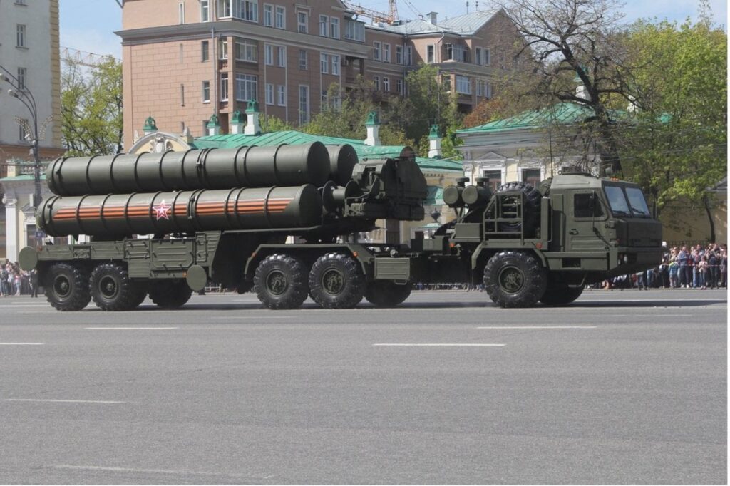ロシアのS-400防空システム、おそらくウクライナ向け、シリアに「閉じ込められた」と報道