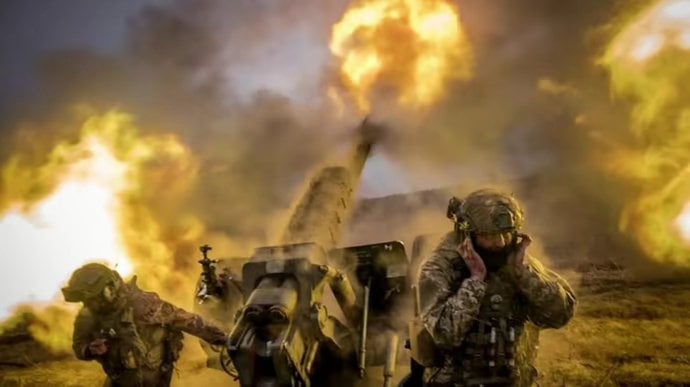 「地獄の端で」: ポーランドの写真家が命と身の危険を冒して戦争の現実を記録する