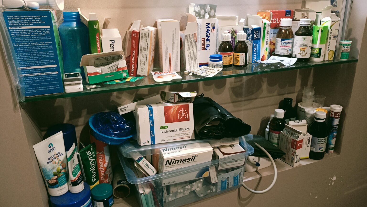 Apothel 40+。これは「O、Thick」または「HM、あなたは素敵な応急処置キットを持っている」に属しますか？