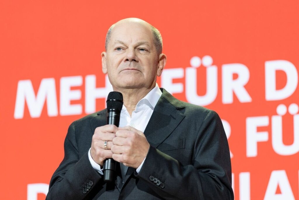 ショルツ氏はロシアでプーチン大統領と会談する可能性があるという主張を否定