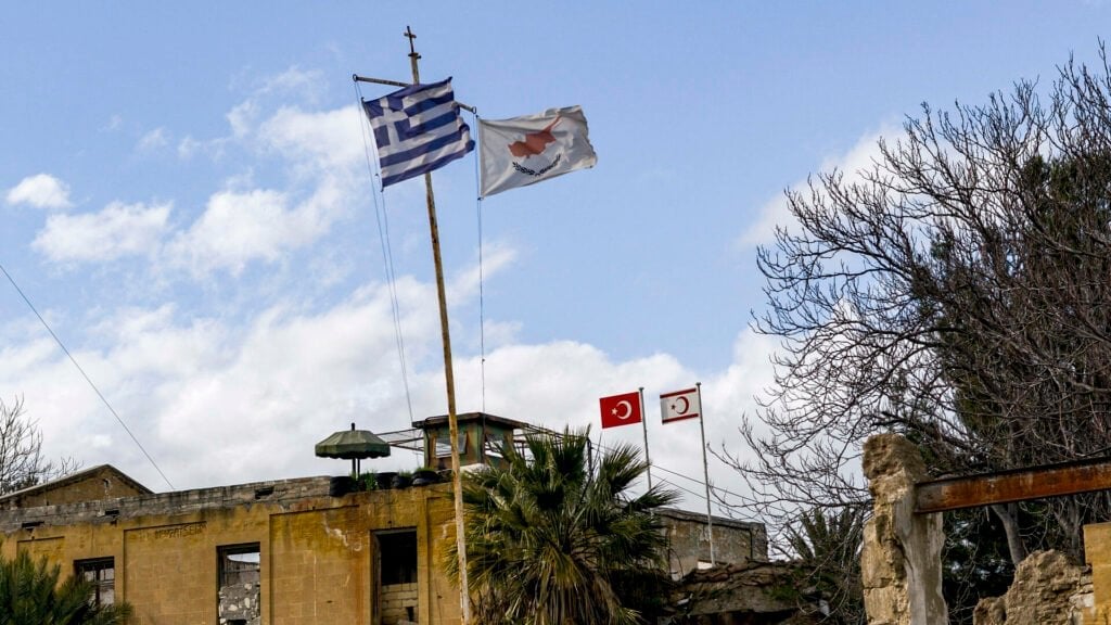 道路封鎖、障害となるトルコ軍とタタールに関する熱烈な協議 |アルファニュース