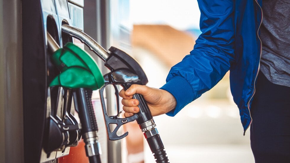 ガソリンスタンドからのレジの車両番号。業界：これにより、価格が高くなります。