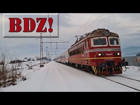 ソフィア - スヴィレングラード間の旧ネミロボ駅に向かう高速列車。 #トレインスポッティング