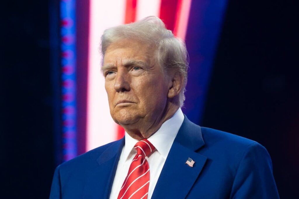 醜いMAGAビザ争奪戦の中、トランプ政権の閣僚にソーシャルメディアの利用を控えるよう命令