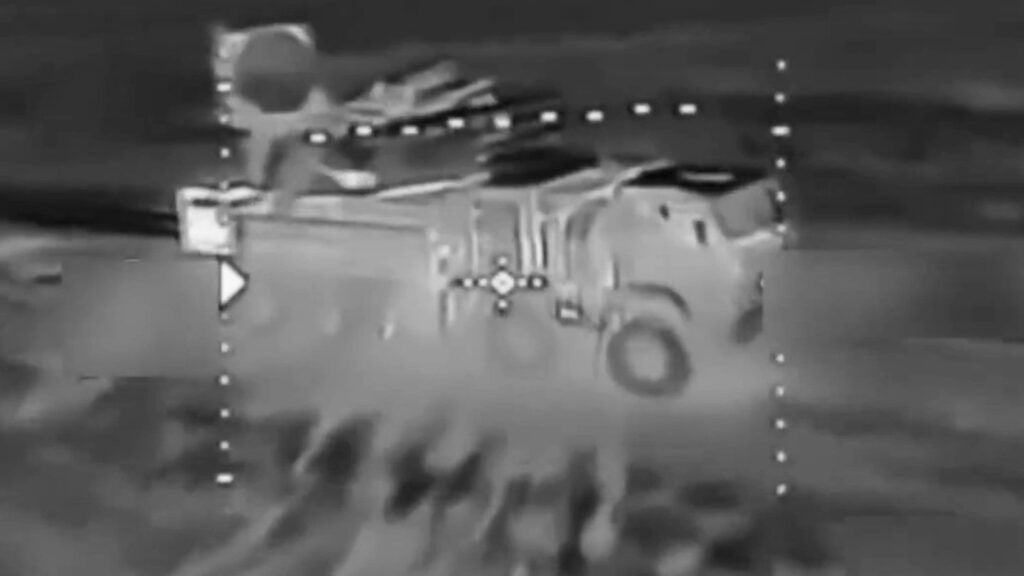 ウクライナは現在、自国のドローンボートがロシアの海岸目標に神風FPVドローンを発射していると主張している。ウクライナは、海上のドローンボートから発射されたFPVドローン攻撃が初めて成功し、ロシアの防空システム3つを破壊したと発表した。
