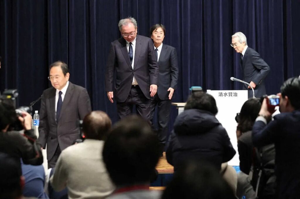 フジ2度目会見は超異例の10時間23分！会見史に残る時間無制限430人超参加、質問者のべ109人【午前1時33分に97人目の質問】