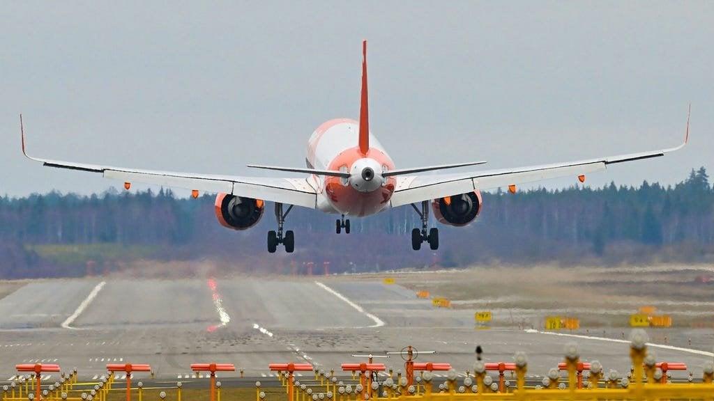 航空業界が気候変動要件に従えば、航空便の価格ショックが待っている