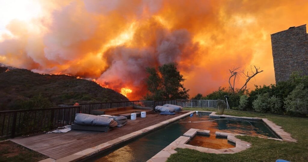 カリフォルニア火災に対するトランプとマスクの不快な対応：人間と環境の悲劇のさなか、共和党は政治を演じている。