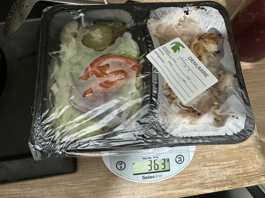 ありがとう、スパルタン。食料を減らすために、追加の 5 レイを与えただけです。