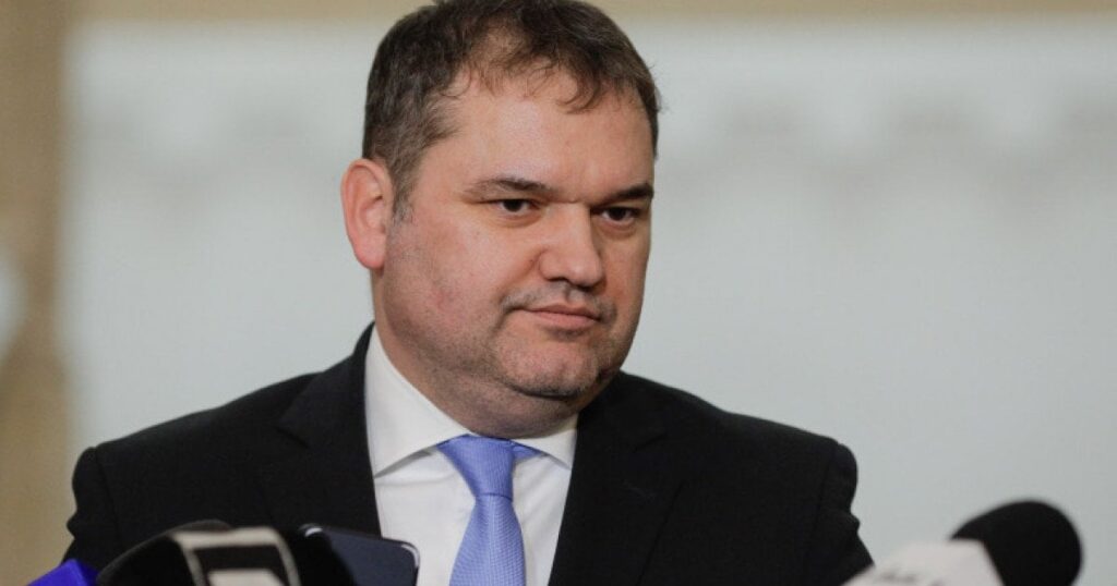 Cseke Attila 氏は、放射線被ばくによる 15% のアンテナ利得を完全に排除する必要があると述べています。