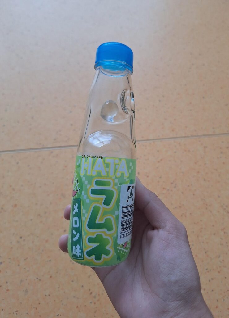 私は pfand システムにあまり詳しくないのですが、Kaufland の pfand マシンが私に向かって戻ってきました。何が問題なのか誰か教えてもらえますか?