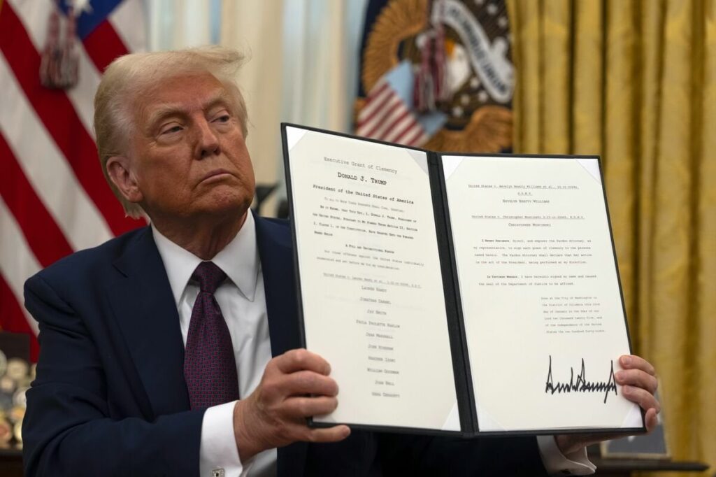 トランプの大統領令は生成AIが作成した？「明らかにAIの助けを借りた、お粗末でずさんな仕事」との声